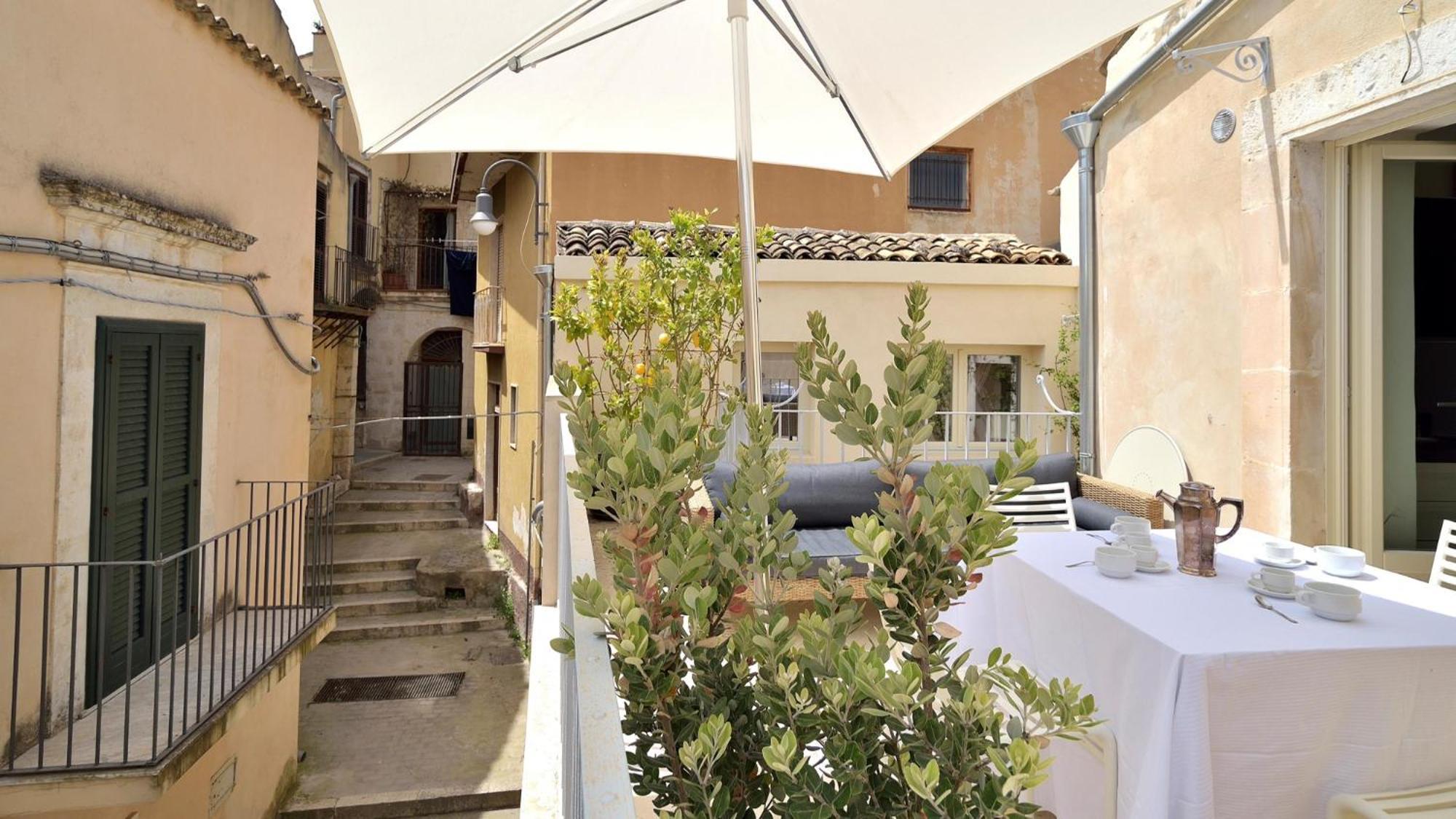 Apartament Domus Sbircio Modica Zewnętrze zdjęcie